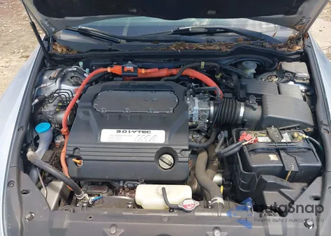 2006 Honda Accord Hybrid from USA, damaged, VIN JHMCN36496C001034